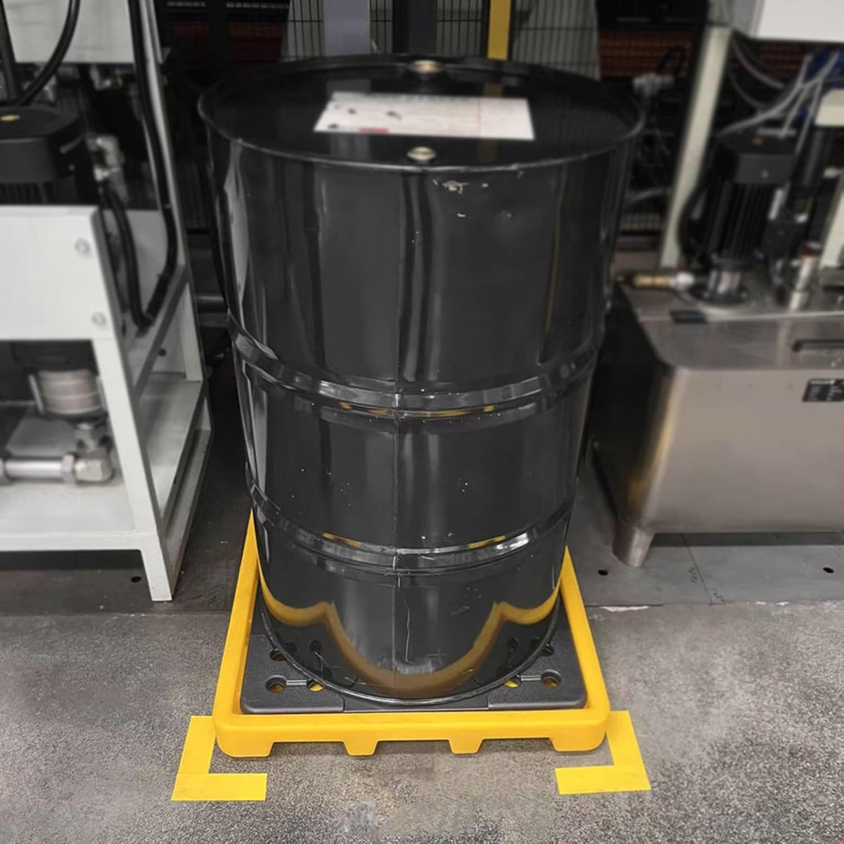 Drum Containment Spill Pallet, Industrial Nestable Oil Drums Leak-Proof Tray, Garage Storage Detachable Anti Slip Polyethylene Platform with Drain (Color : Yellow-2 Pack, Size : 26.4"x26.4"x