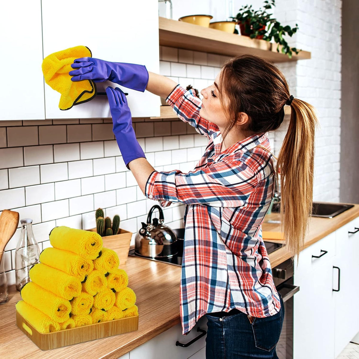 Tallew 40 Pcs Microfiber Towels 16 Inch x 16 Inch Microfiber Cloth Car Drying Towels for Cars Washing Polishing Office Windows Cleaning Household Supplies (Yellow)